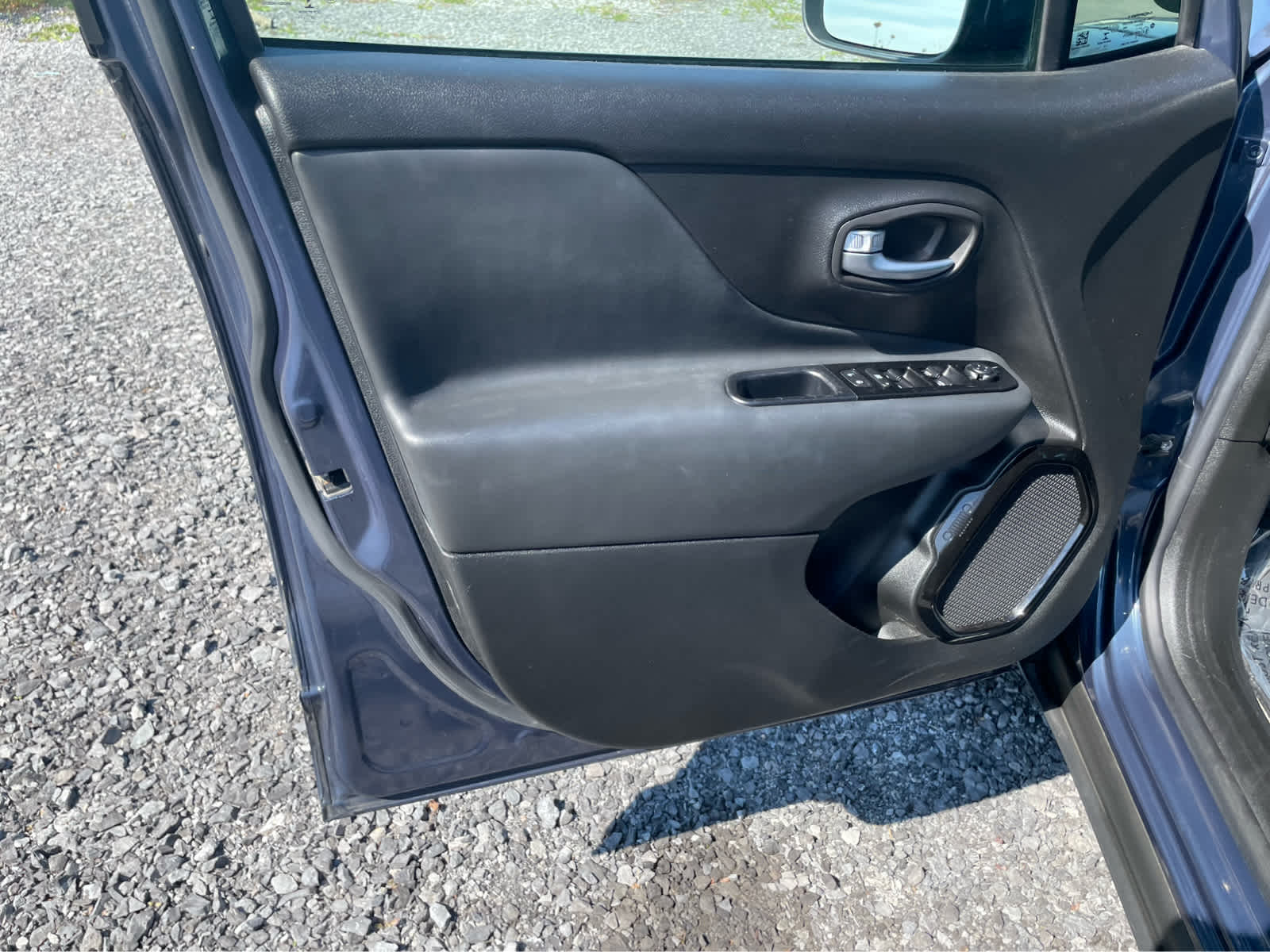 2020 Jeep Renegade Altitude photo 12