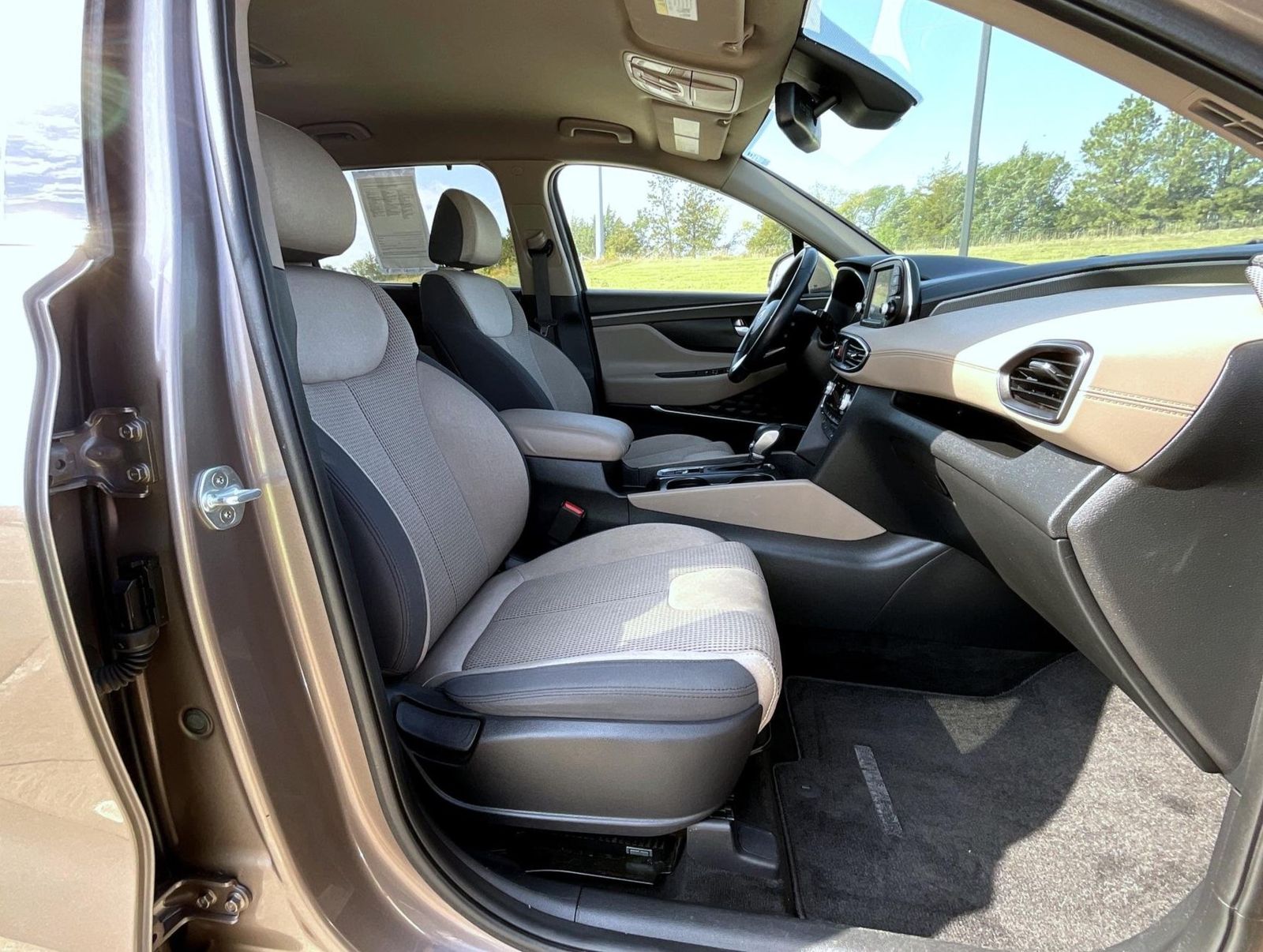 2020 Hyundai Santa Fe SEL photo 15