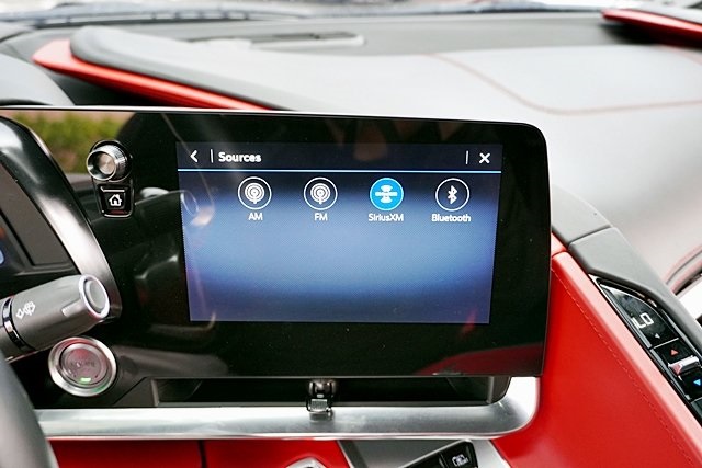 Used 2021 White Chevrolet Stingray image 26