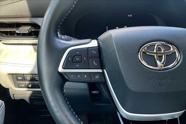 2023 Toyota Highlander Limited photo 23