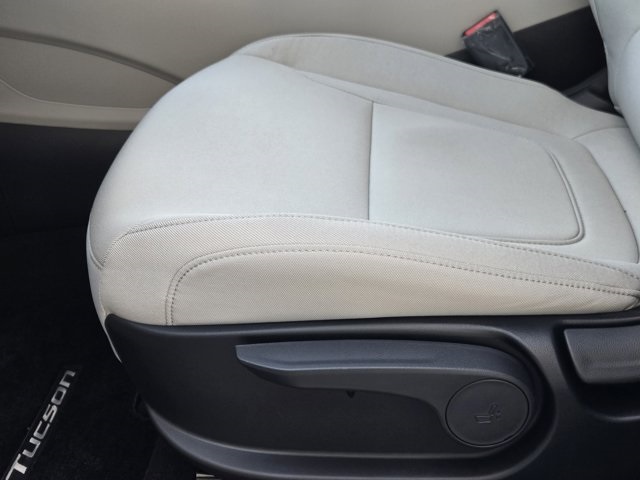 2026 Hyundai Tucson SE photo 13