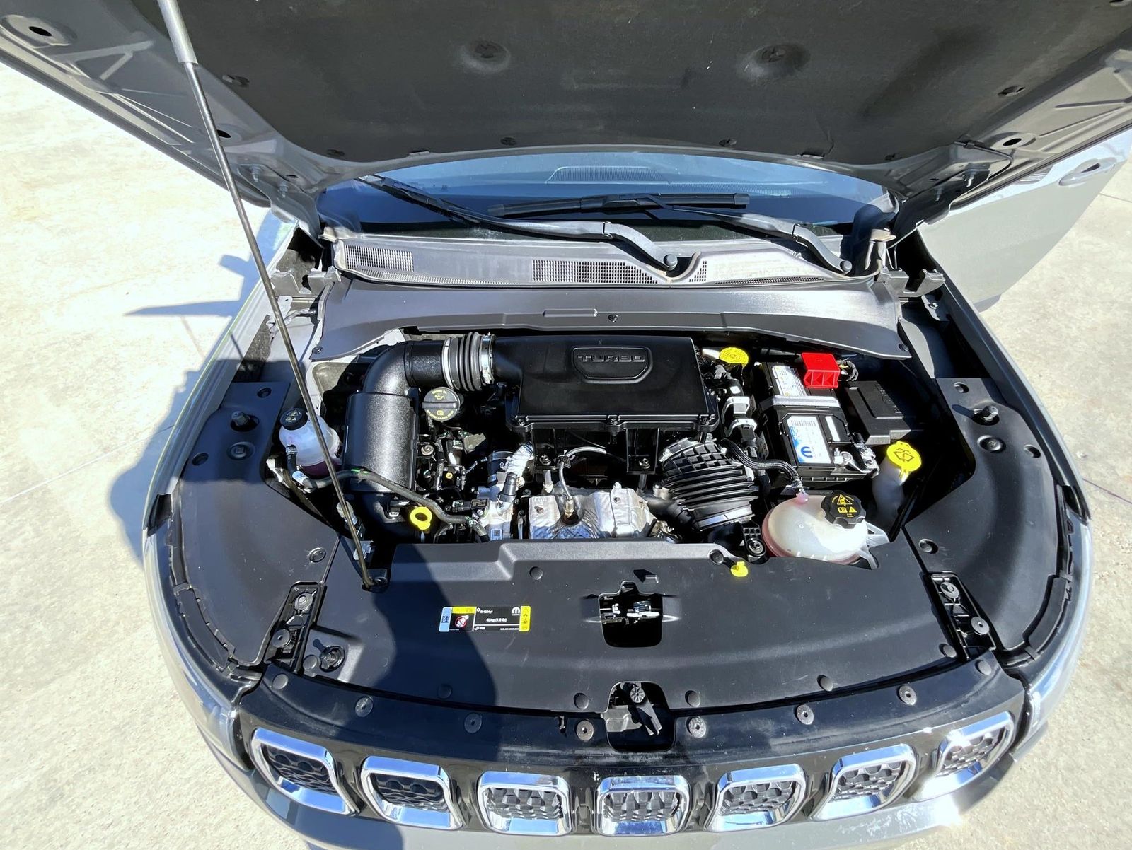 2023 Jeep Compass Limited photo 23