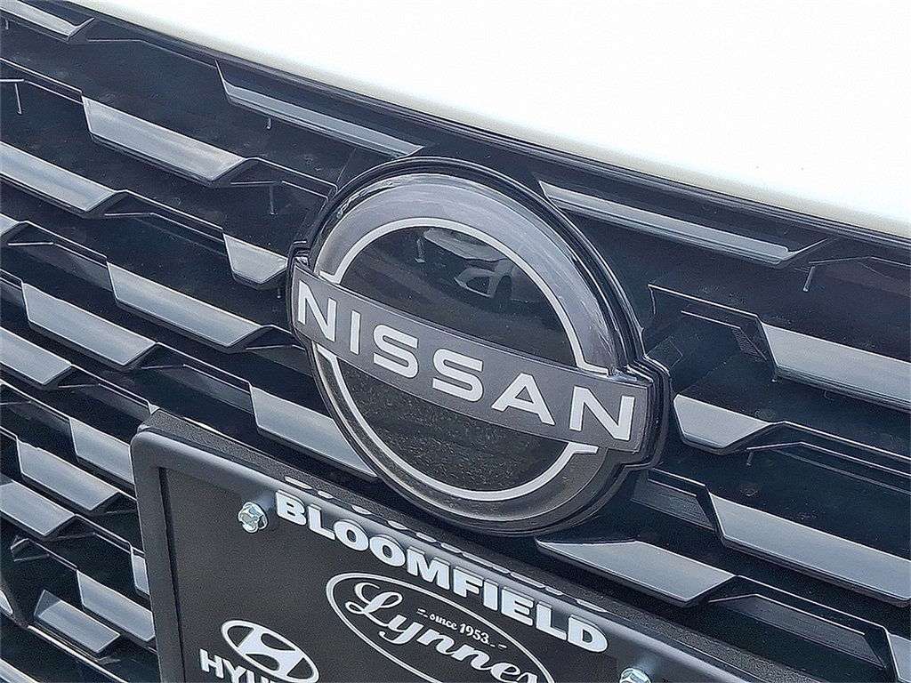 2025 Nissan Altima SR photo 5