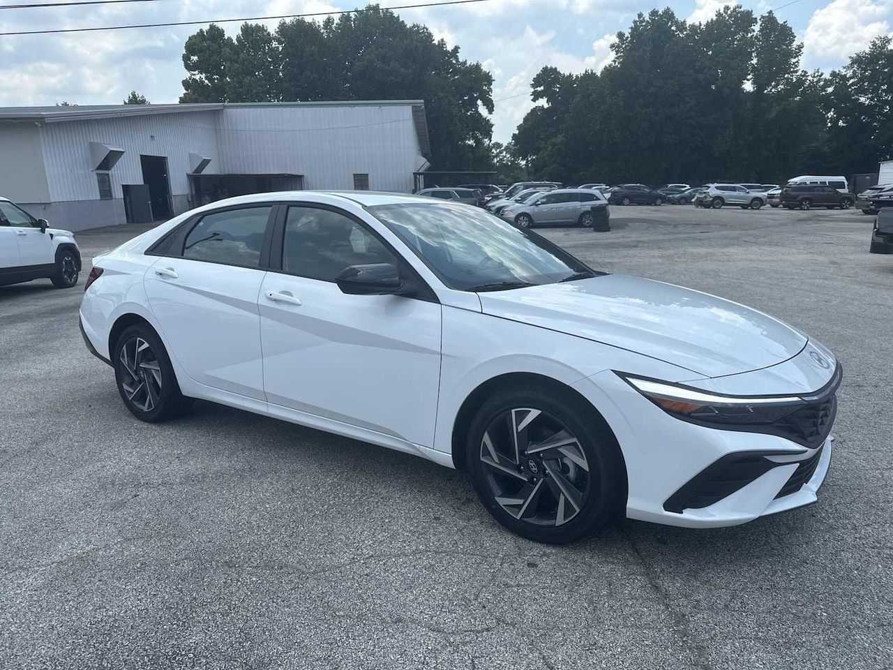 2025 Hyundai Elantra Blue's photo