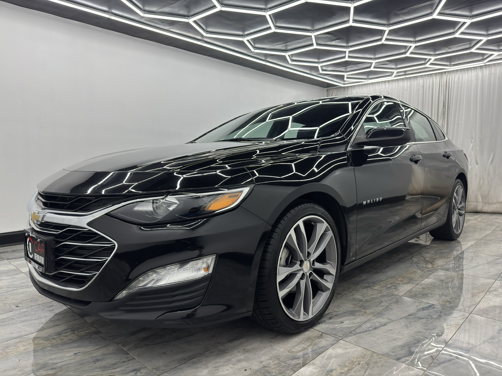 2023 Chevrolet Malibu 1LT photo 2