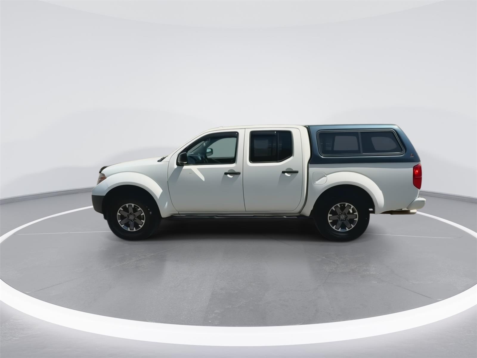 2018 Nissan Frontier Desert Runner photo 5