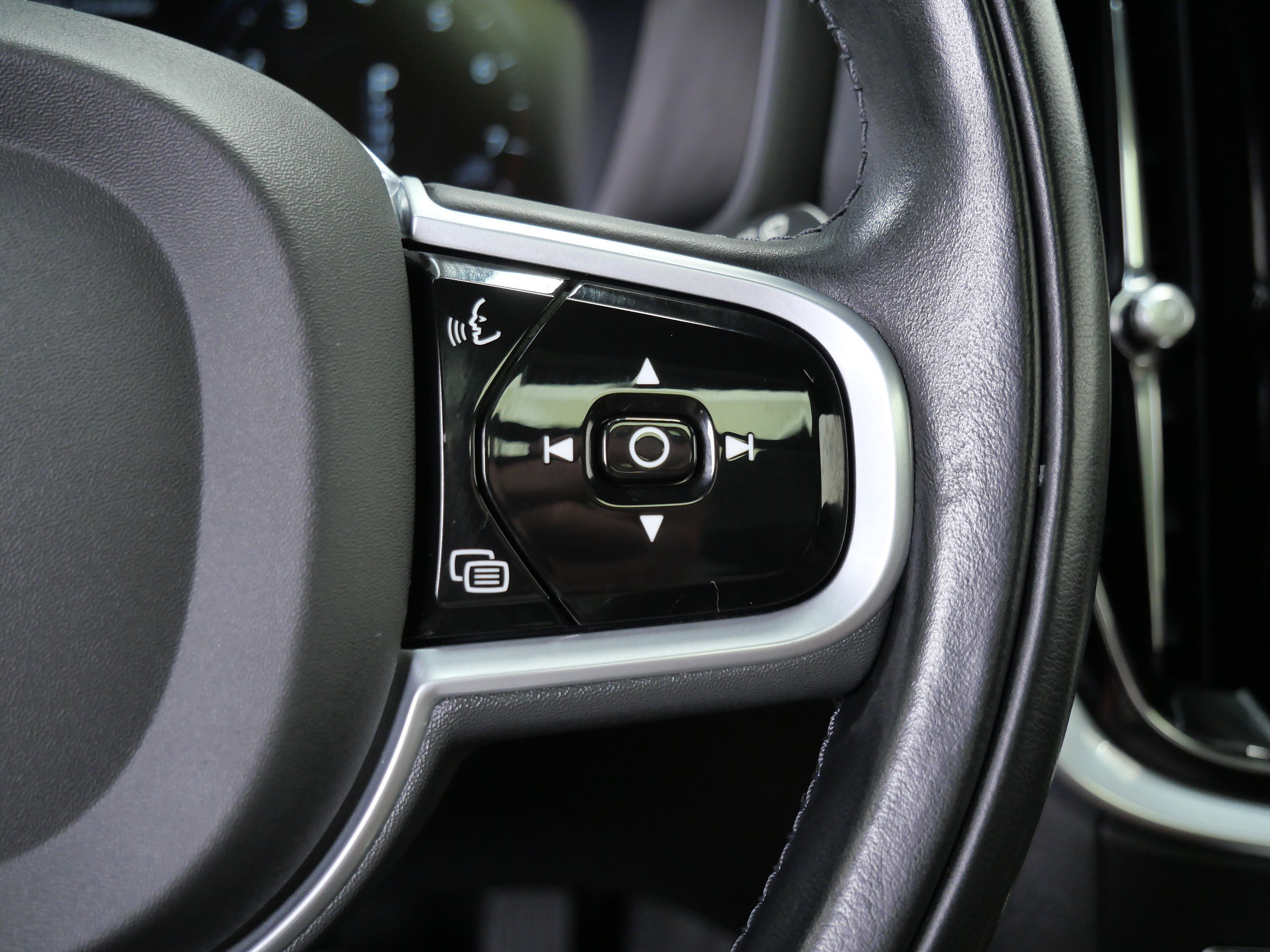 2022 Volvo V60 Cross Country T5 AWD photo 25