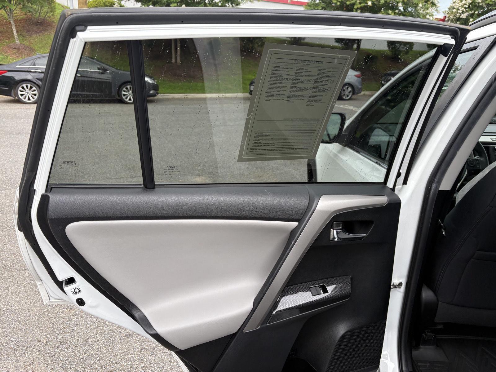 2018 Toyota RAV4 Adventure photo 17
