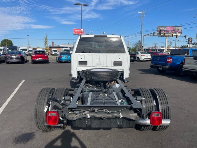 2025 Ford F-450 photo 15