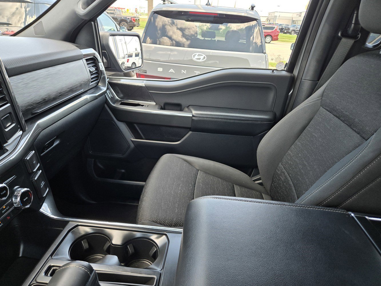 2022 Ford F-150 XLT photo 13