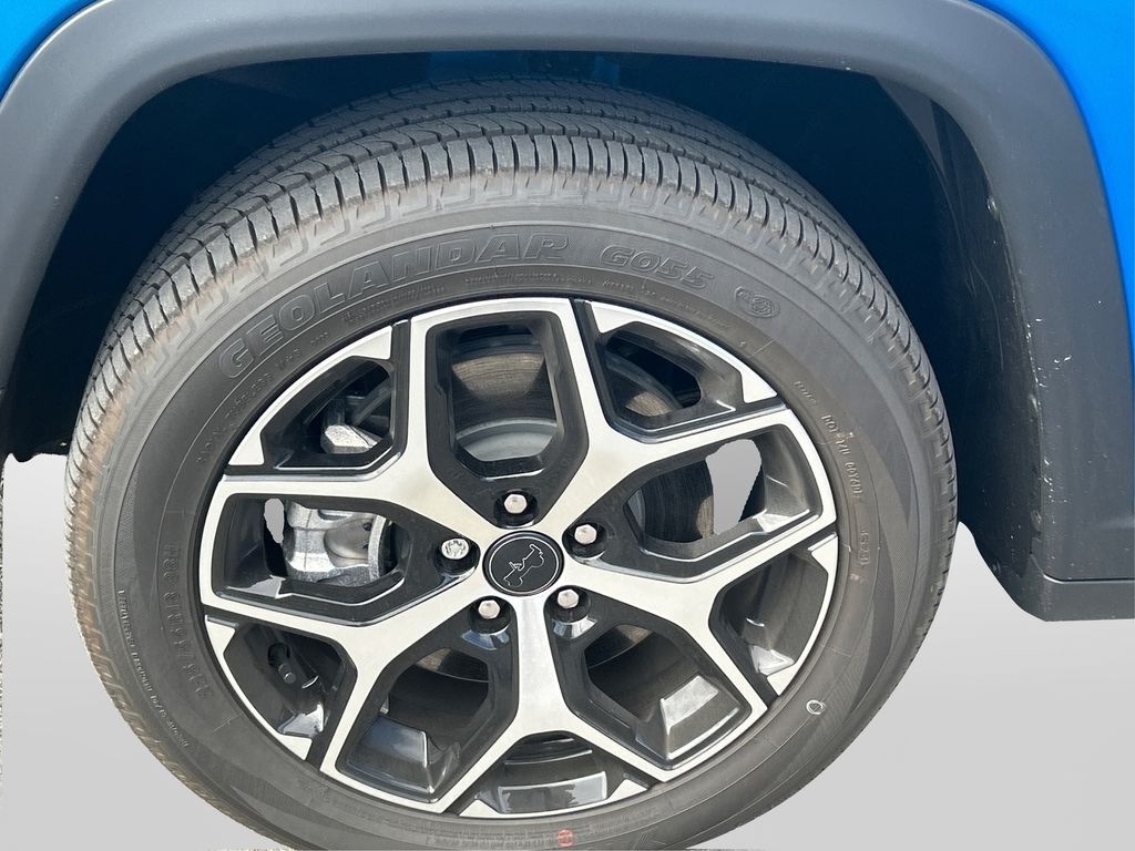 2025 Jeep Compass Limited photo 13