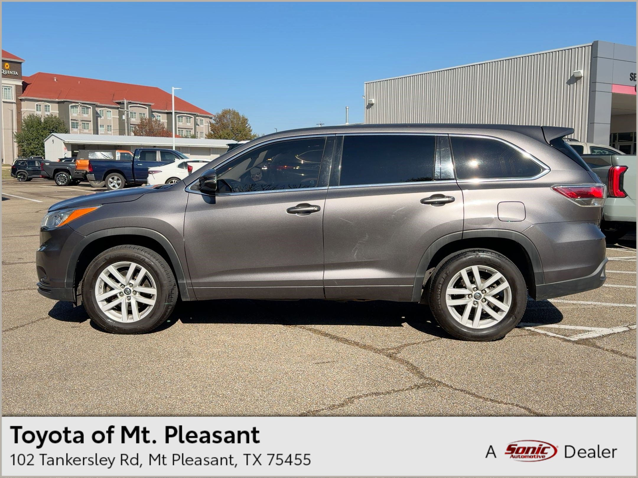 2016 Toyota Highlander LE