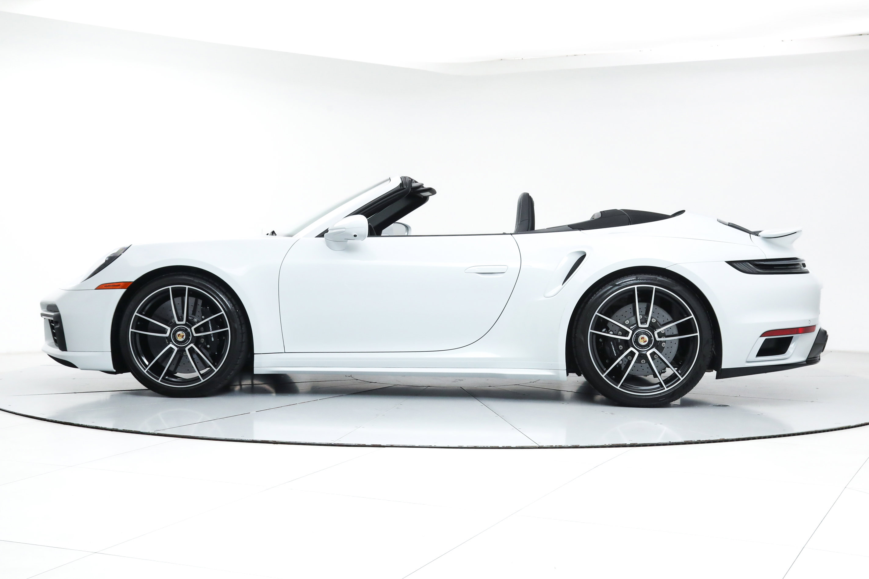 2023 Porsche 911 Turbo S Cabriolet photo 2