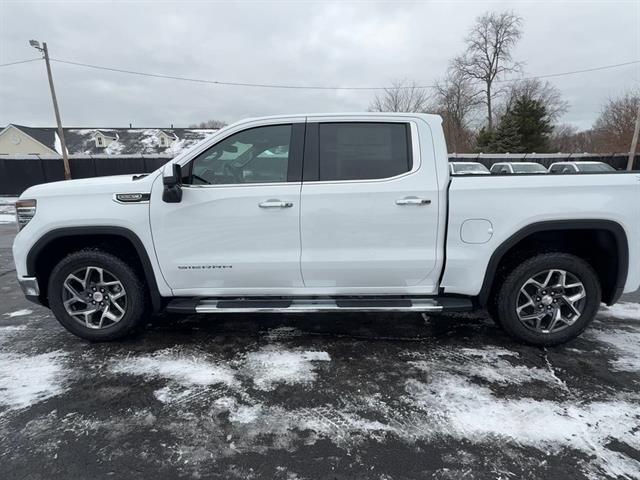 2026 GMC Sierra 1500 SLT's photo