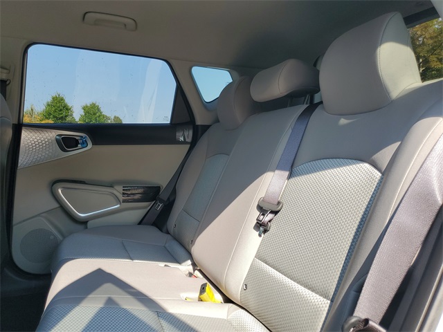 2025 Kia Soul LX S photo 9