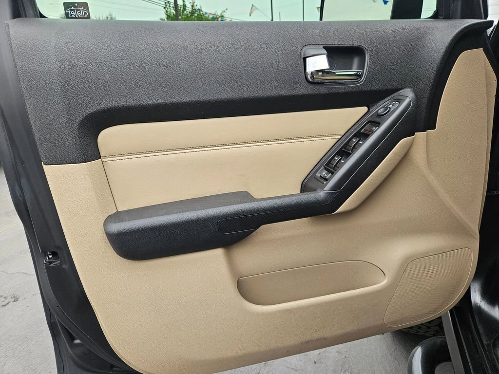 2008 Hummer H3 Luxury photo 9