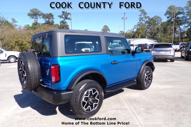 2022 Ford Bronco Base photo 3