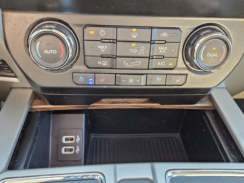 2020 Ford F-150 Lariat photo 21