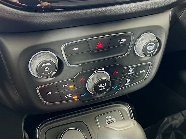 2020 Jeep Compass Limited photo 17