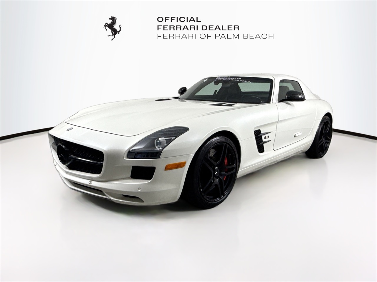 2013 Mercedes Benz SLS AMG GT photo 3
