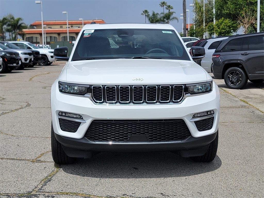 2025 Jeep Grand Cherokee Limited photo 2