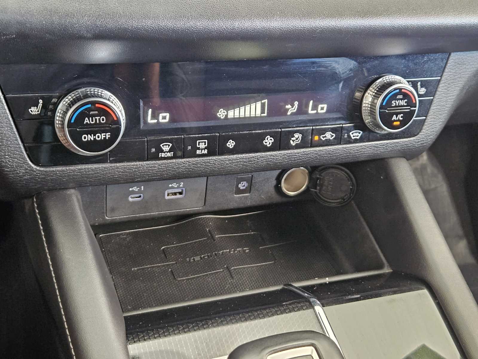 2022 Mitsubishi Outlander Black Edition photo 29