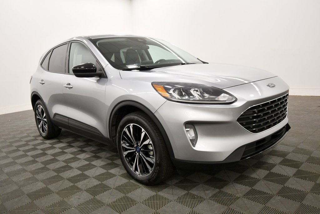 Used 2022 Iconic Silver Metallic Ford SEL image 10