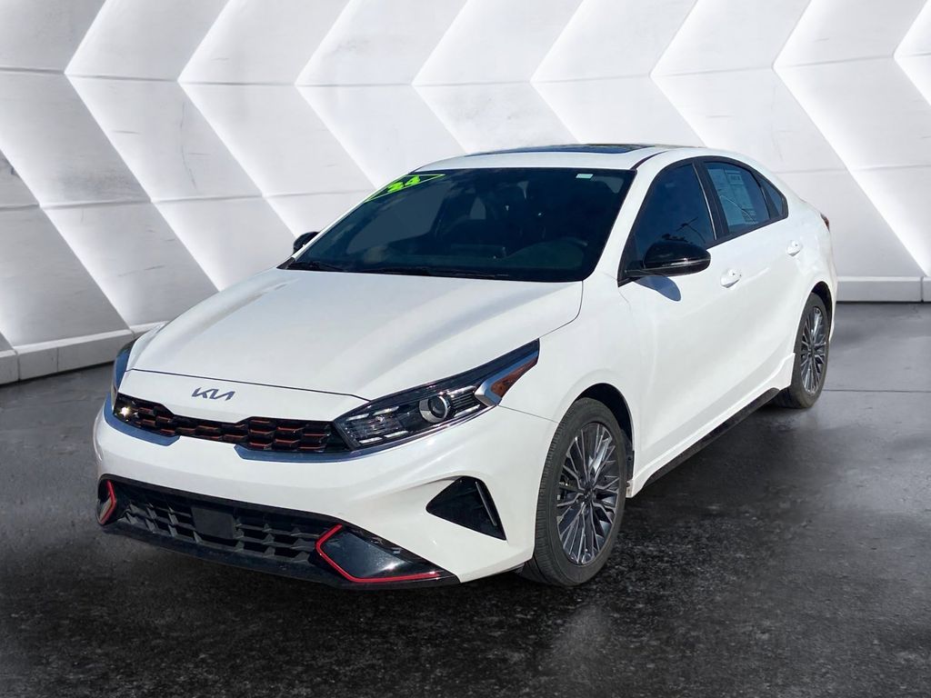 2024 Kia Forte GT-Line photo 3