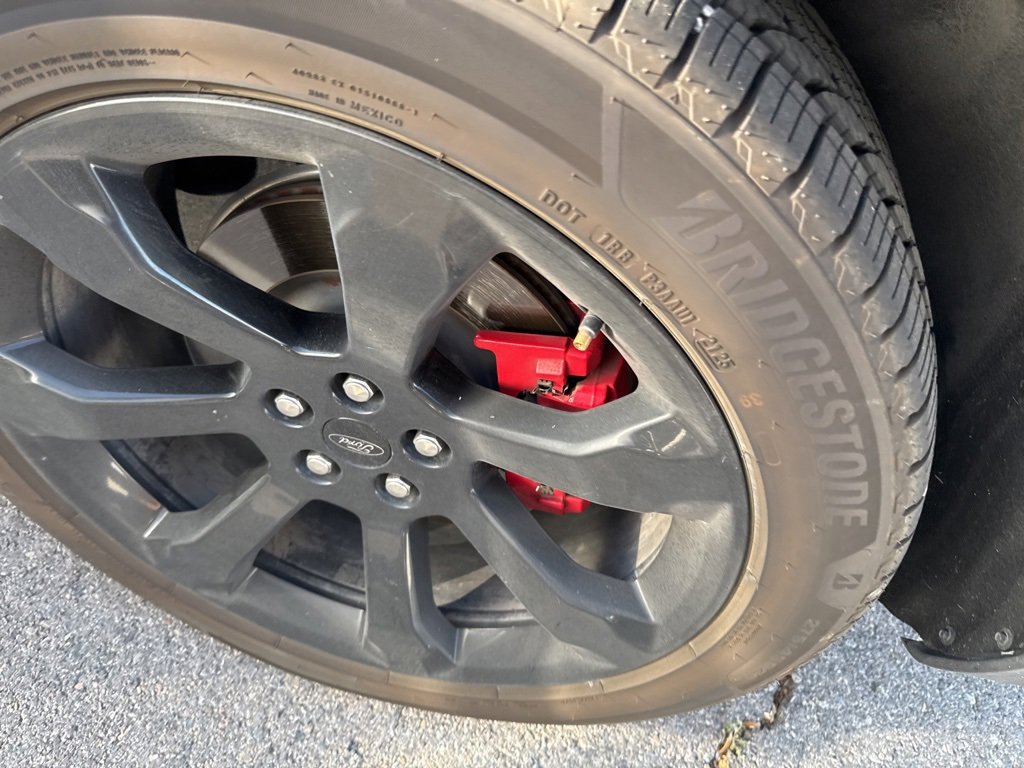 2021 Ford Explorer ST photo 15