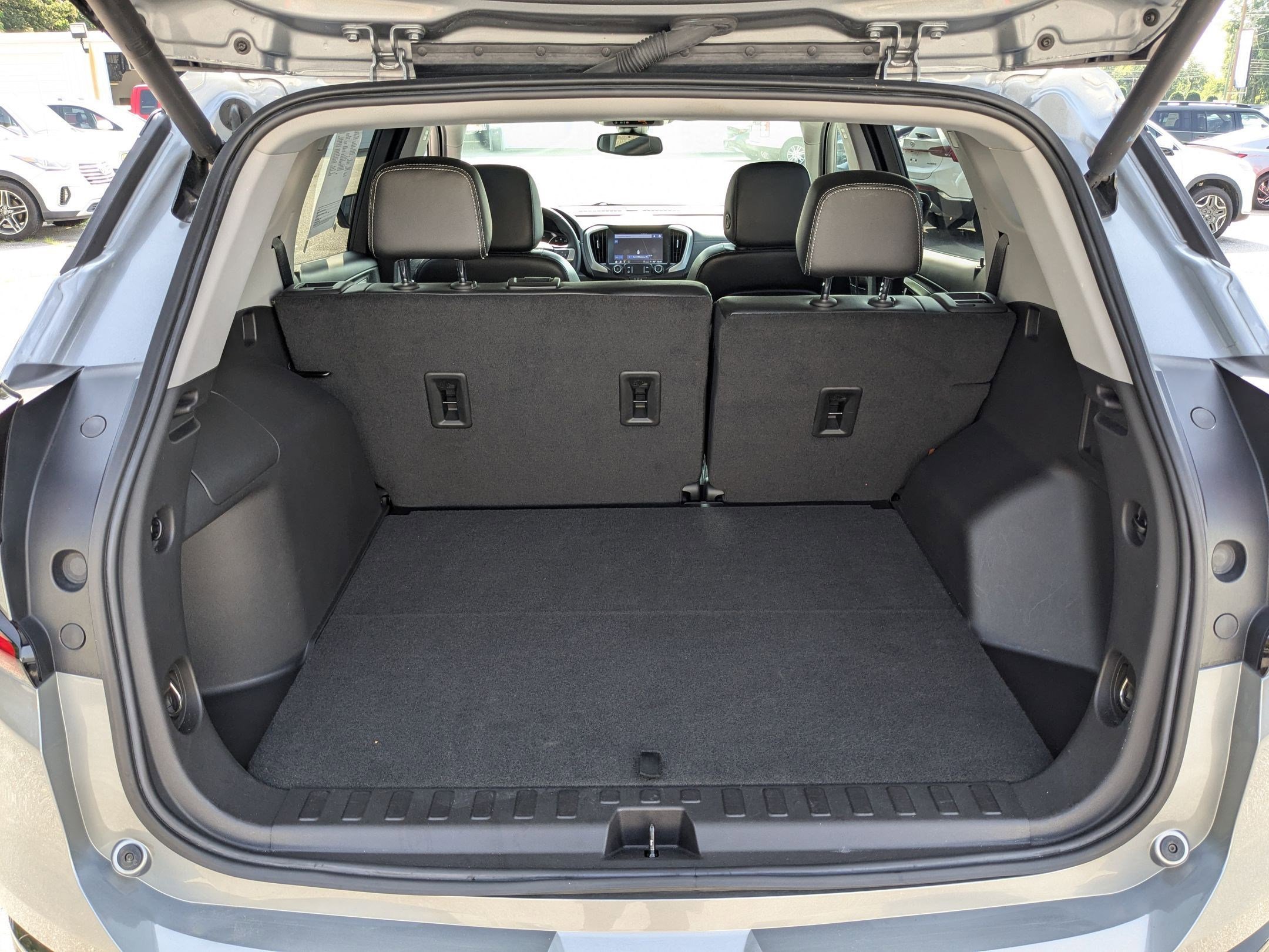 2024 Gmc Terrain SLT photo 33