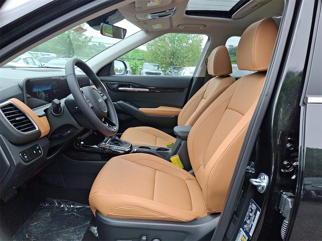 2025 Kia Seltos EX photo 11