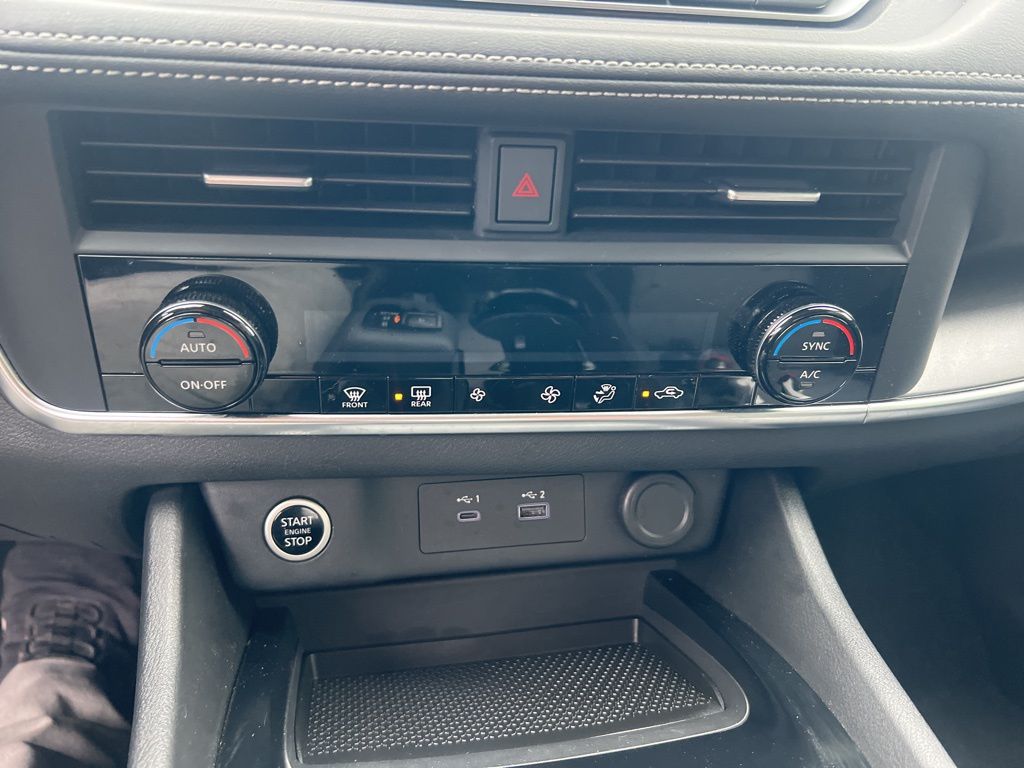 2023 Nissan Rogue SV photo 50