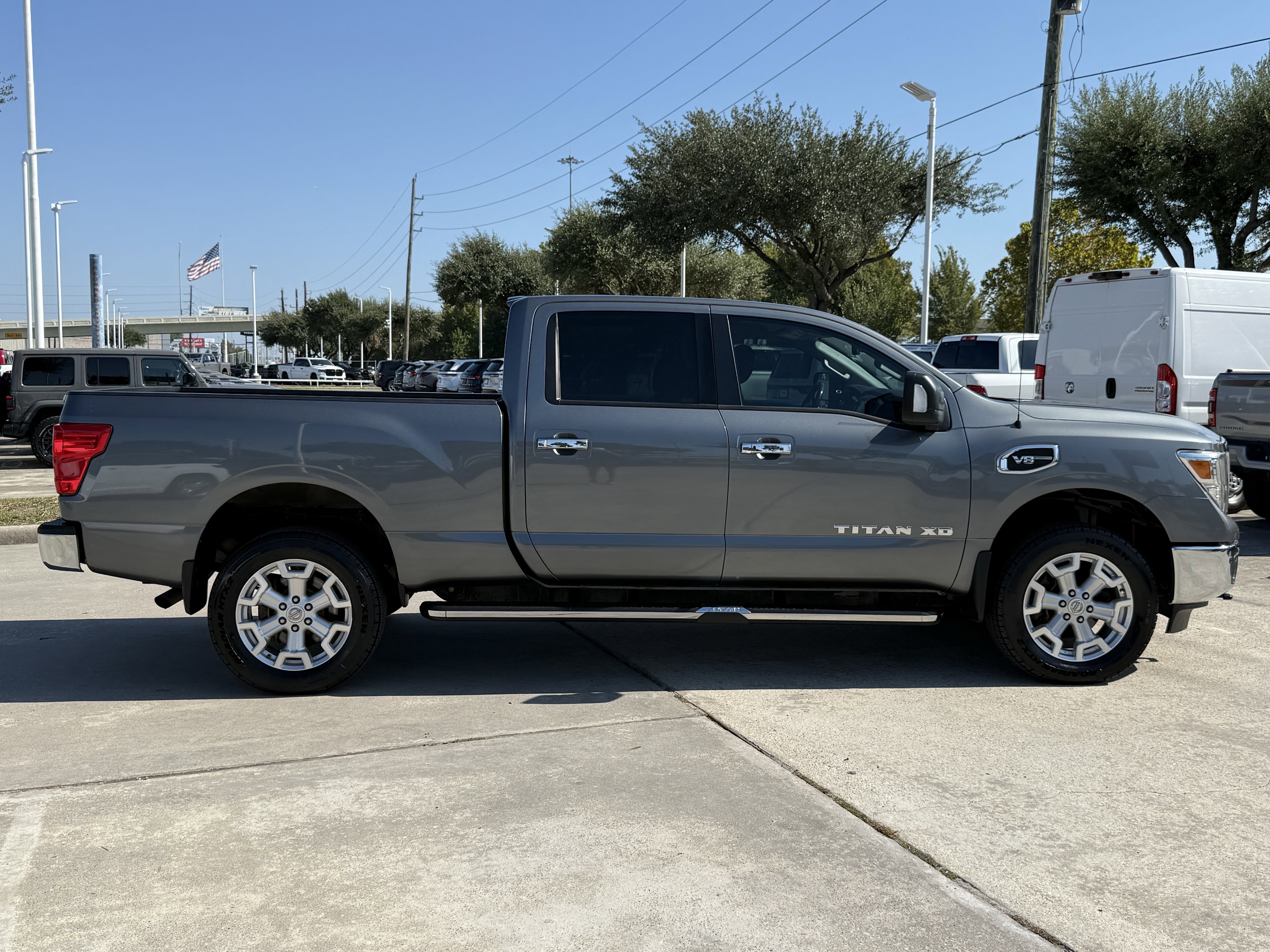 自分じゃない人 adidas Retropy E5 x ANDRÉ SARAIVA (Php 6,500) André' Saraiva