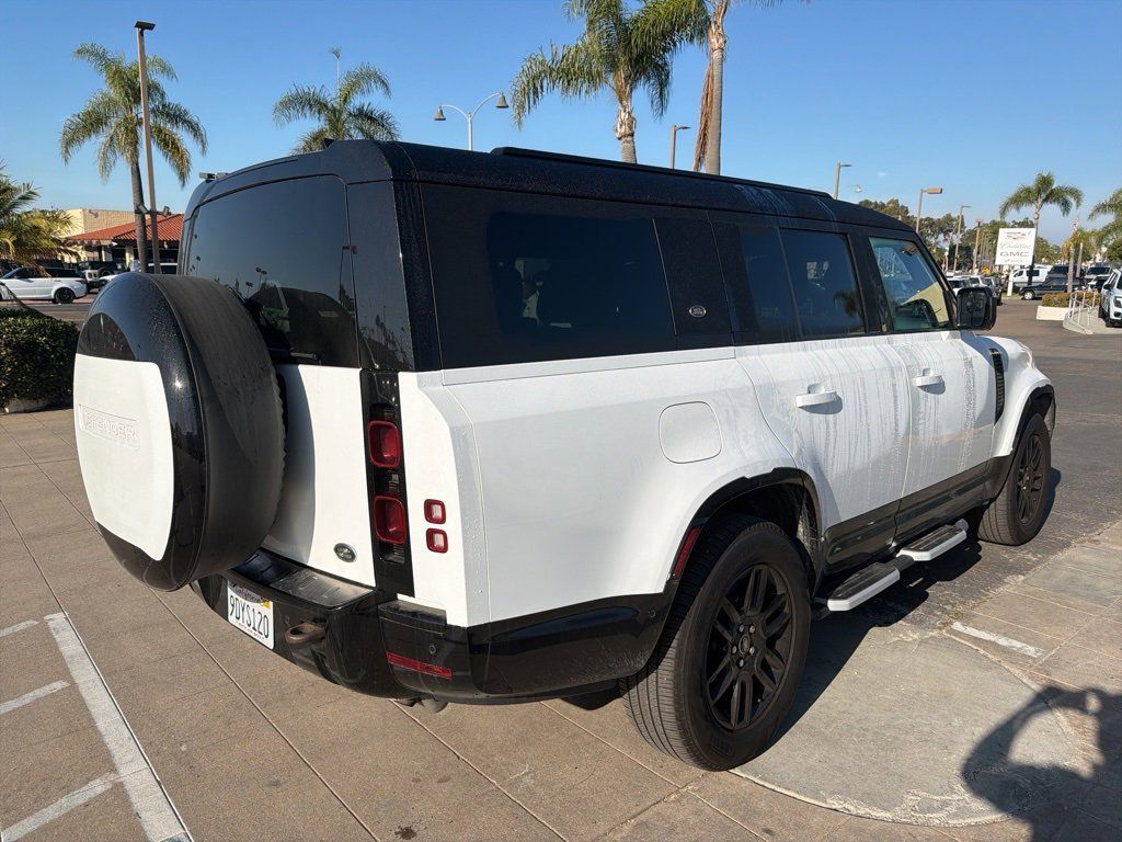 2023 Land Rover Defender 130 X-Dynamic SE photo 3