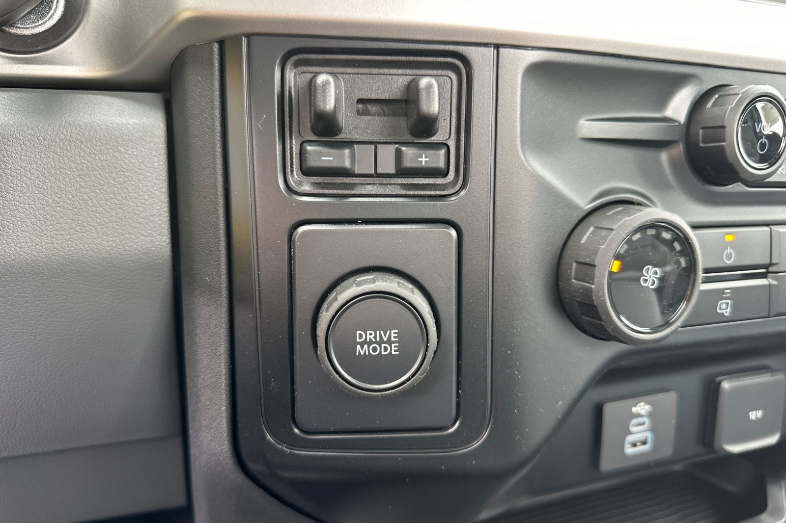 2024 Ford F-550 XL photo 22
