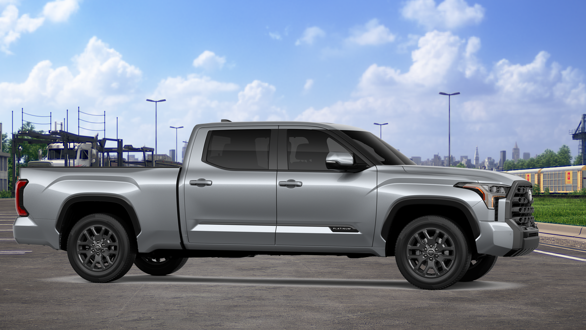 2026 Toyota Tundra Platinum CrewMax photo 13