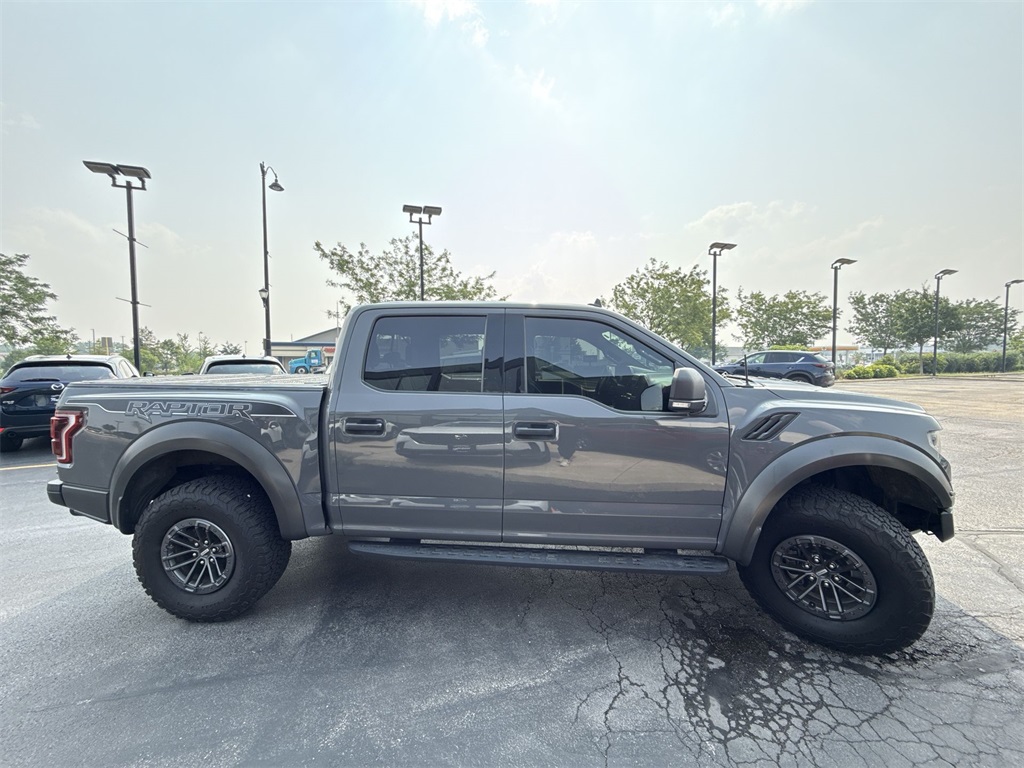 2020 Ford F-150 Raptor photo 3