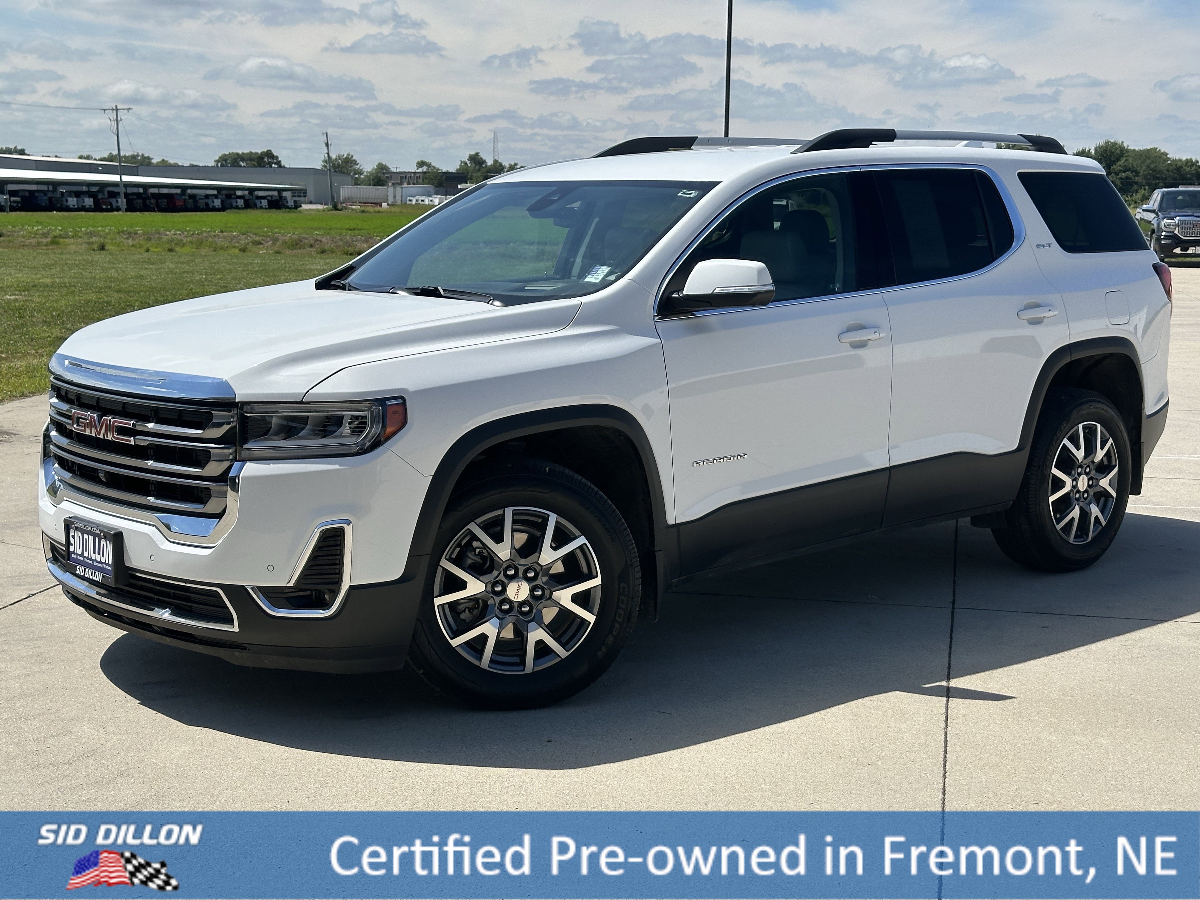 2022 GMC Acadia SLT's photo