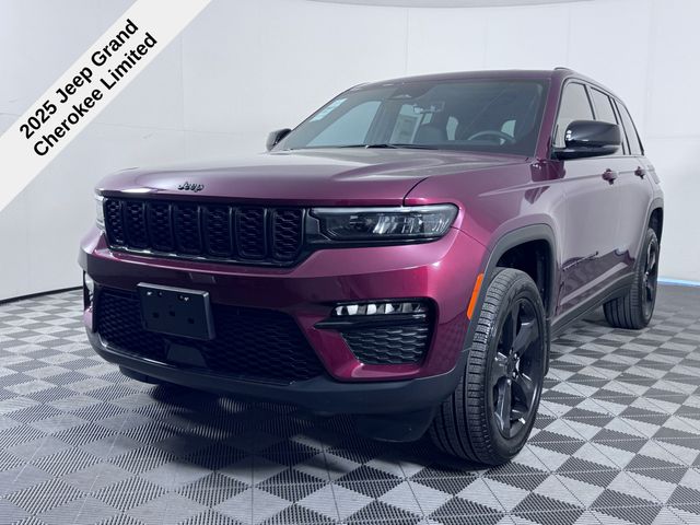 2025 Jeep Grand Cherokee Limited photo 4