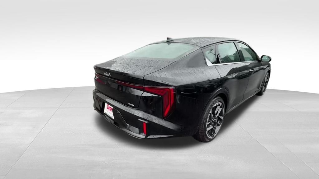 2025 Kia K4 GT-Line photo 6