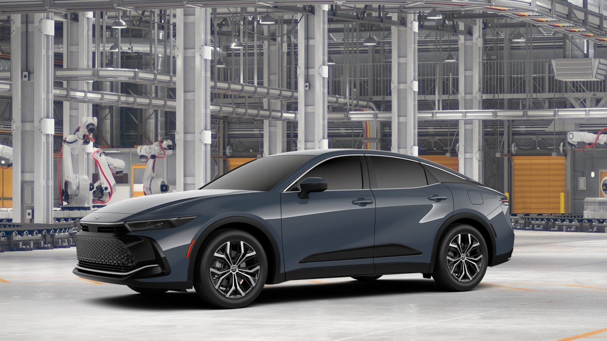 2026 Toyota Crown XLE photo 2