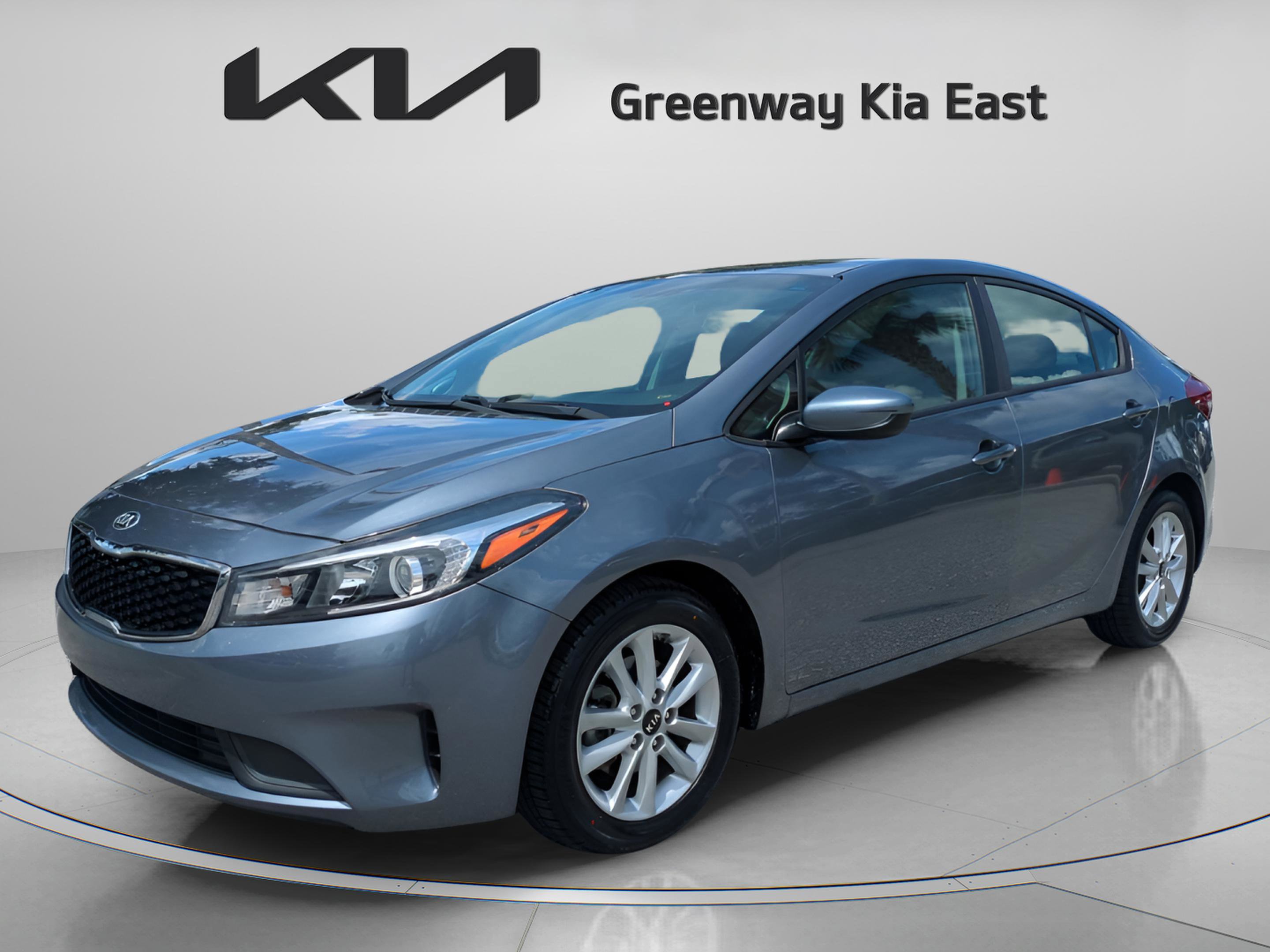 2017 Kia Forte S photo 4