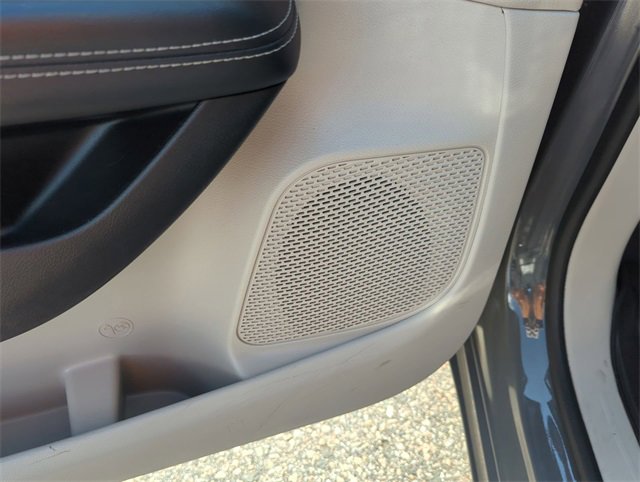 2022 Chrysler Pacifica Touring L photo 13