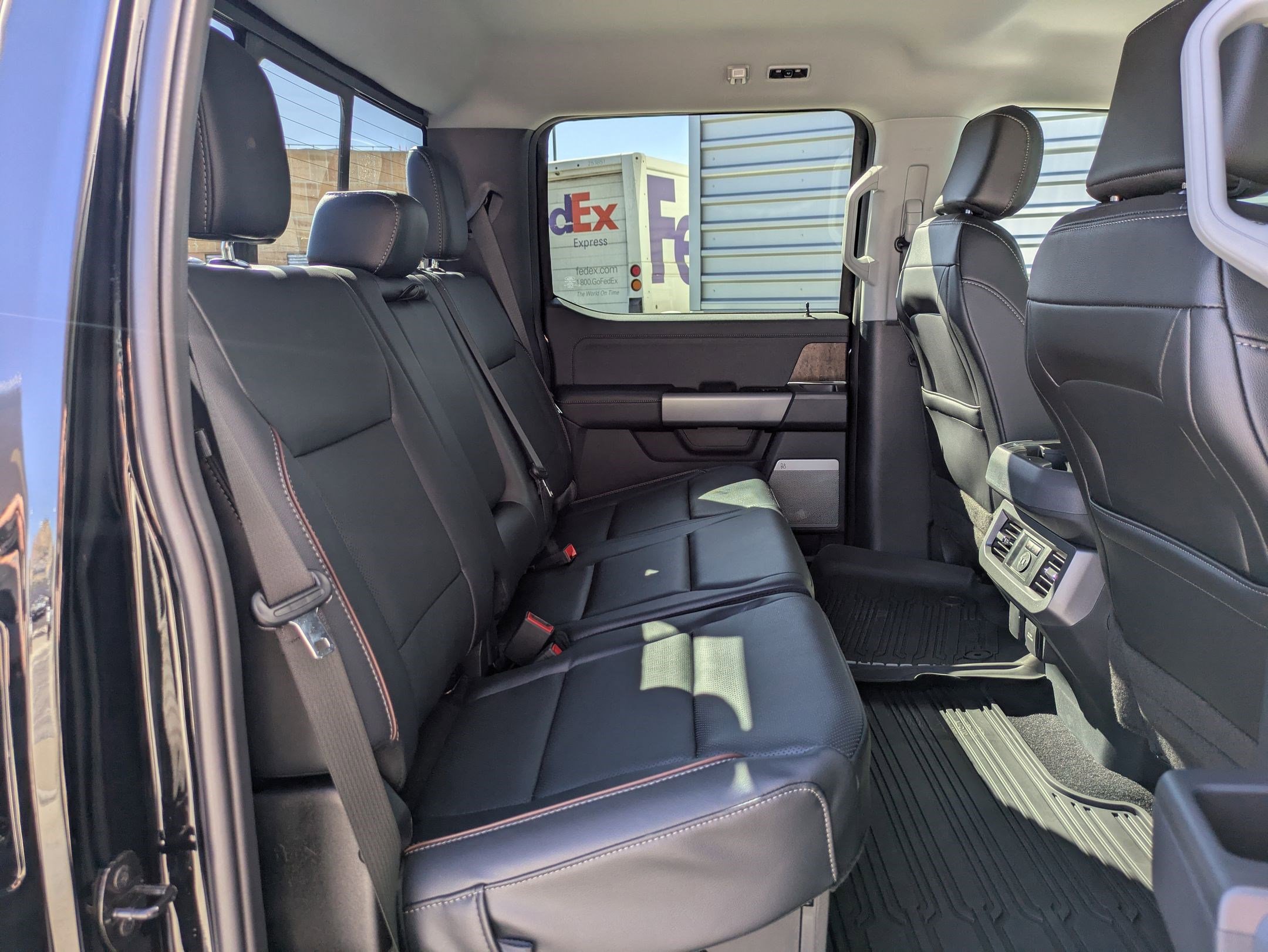 2023 Ford F-350 Lariat photo 26