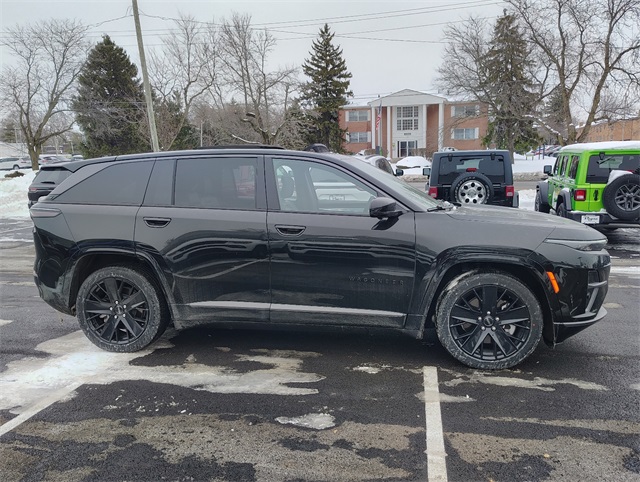 Used 2024 Jeep Wagoneer S Launch Edition with VIN 3C4RJNAK0RT172319 for sale in Columbus, OH