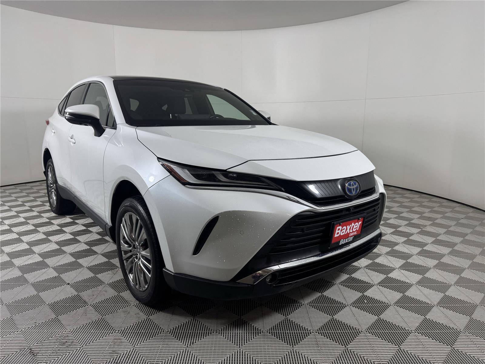 2023 Toyota Venza Limited's photo