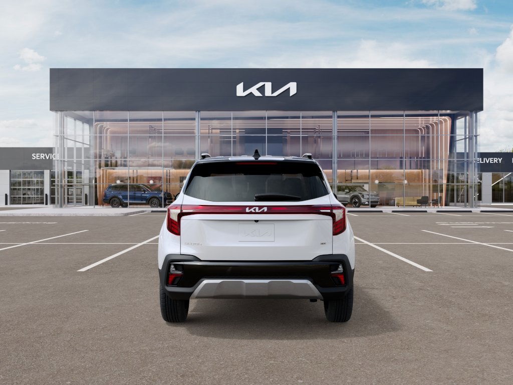 2026 Kia Seltos SX photo 4