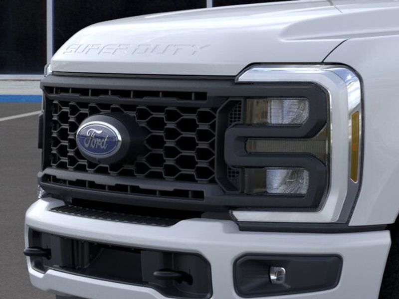 2025 Ford F-350 XL photo 16