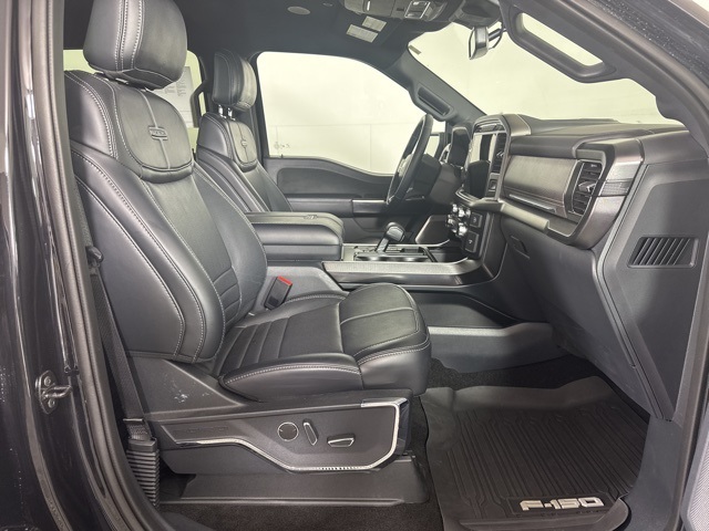 2023 Ford F-150 Platinum photo 4