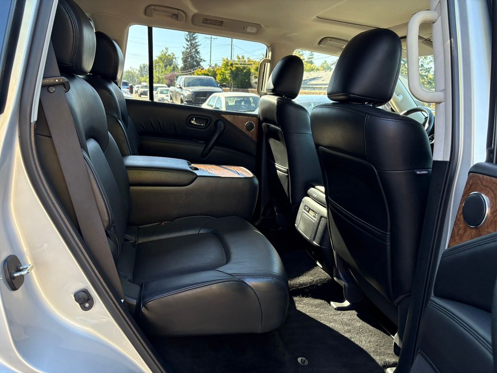 2022 Nissan Armada SL photo 29
